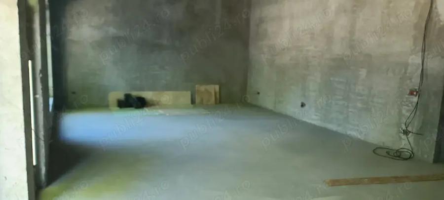 Inchiriez spatiu comercial central la Bd. Republicii - 4