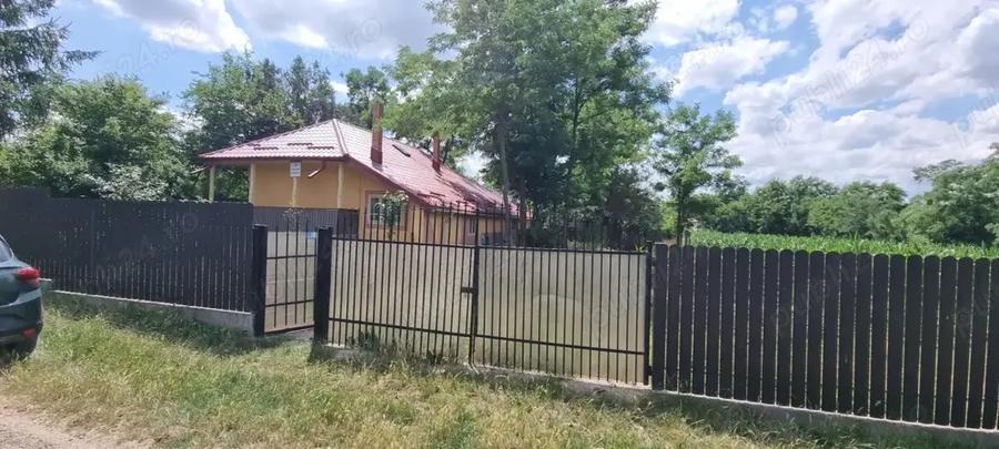 Casa batraneasca, recent renovata - 1