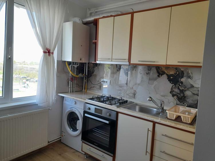 Ofer spre inchiriere garsoniera zona Astra - 6
