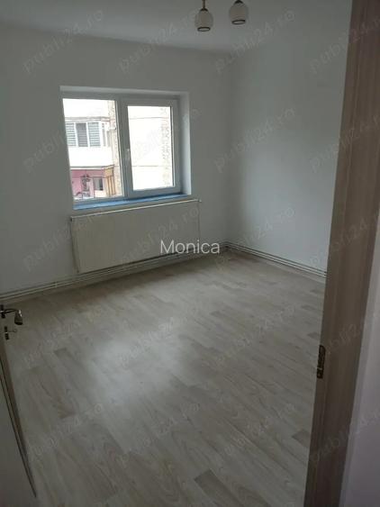 Vand apartament 3 camere Vand apartament 3 camere
