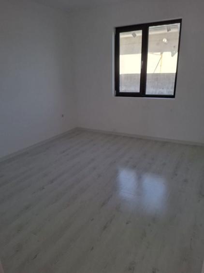Vila moderna P+1 De Vanzare ,Perfecta pentru o familie care isi doreste confort si spatiu - 2