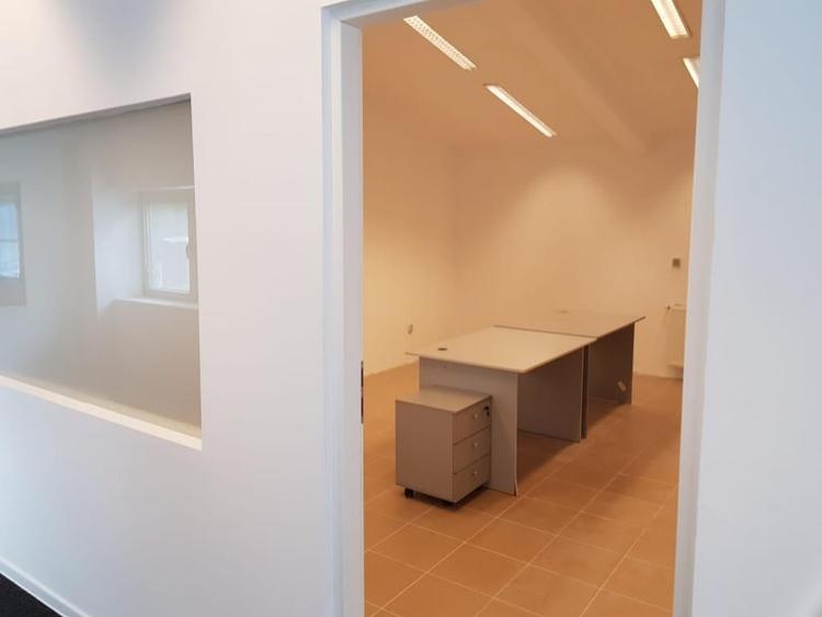 Spatiu birouri si depozit in Ploiesti, zona Xenia. - 6