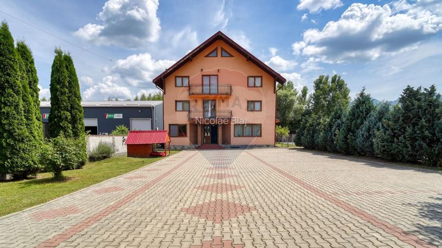 Vila cu potential in Zarnesti - 10 camere, curte mare