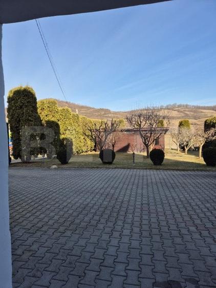 Vila superba de vanzare in zona Livezeni cu priveliste deosebita - 19