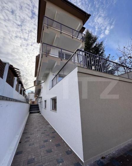 Apartament de vanzare, cu 2 camere, 82 mp, zona Bucurestii N - 14