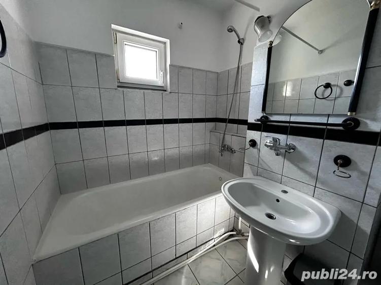 Apartament cu 3 camere de vanzare - 4