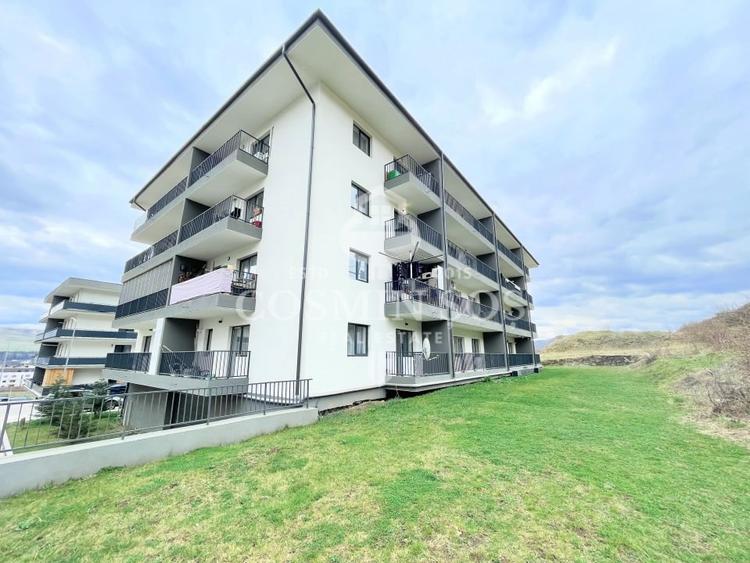 Apartament cu 3 camere de vanzare in Floresti + loc de parcare - 1
