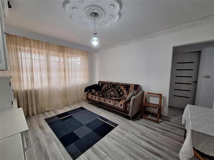 Apartament 2 camere semidecomandate, zona Tic Tac - 1
