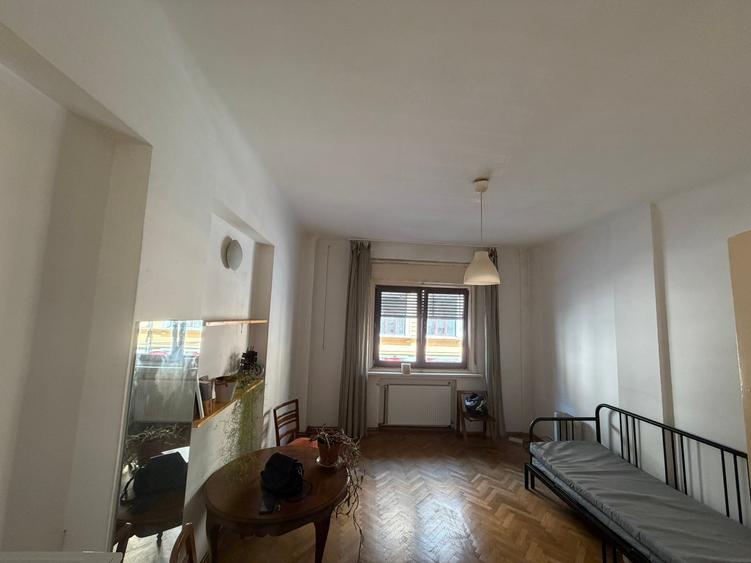 Cismigiu- Brezoianu,   garsoniera 30mp, parter, centrala proprie, zona linistita - 2
