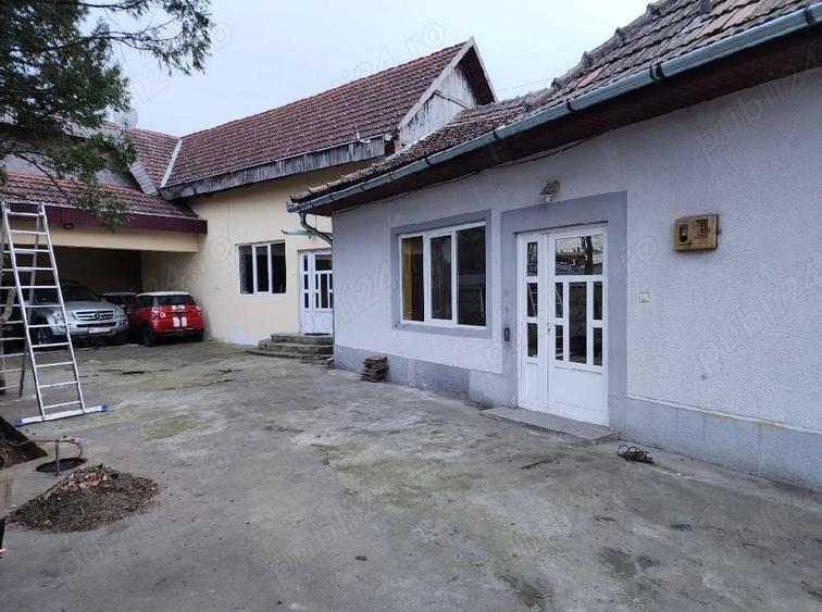 Inchiriez casa spatiu comercial cu garaj - 7