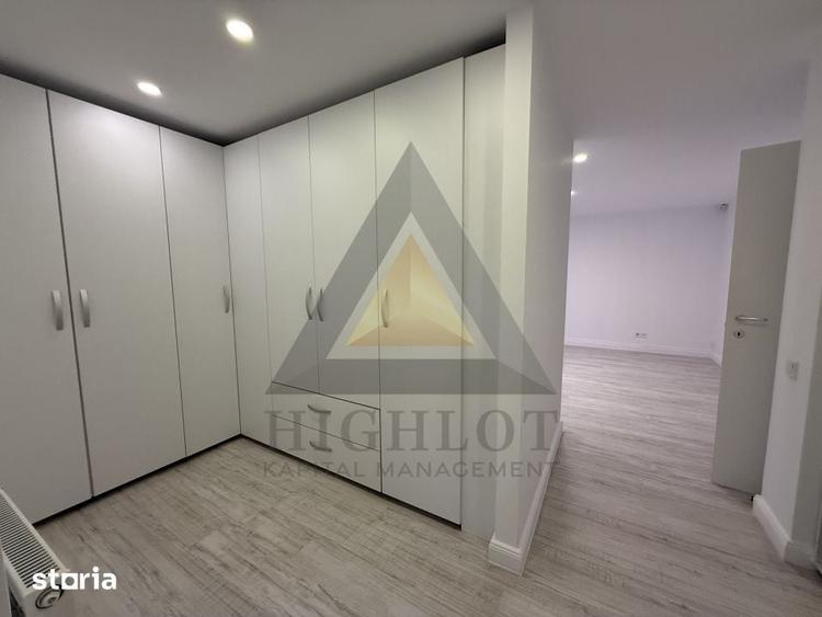 Casă cu 10 camere cu Teren 755 Mp în Nord