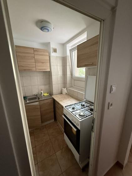 Inchiriez Ap 2 camere, 4/10, decomandat, cf. 2, Drumul Taberei - Valea Argesului - 4