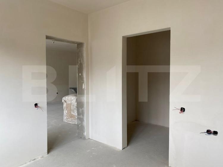 Apartament semifinisat, 3 camere, 2 bai, terasa si parcare zona Piata Abator - 3