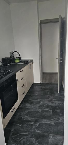 Inchiriez Apartament 3 camere sector 6 - 6
