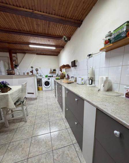 Casa de vanzare cu teren generos la doar 15 minute de - 24