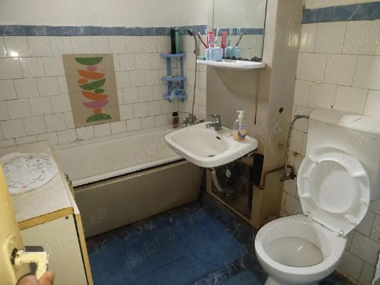 Inchiriez apartament cu 3 camere - 5