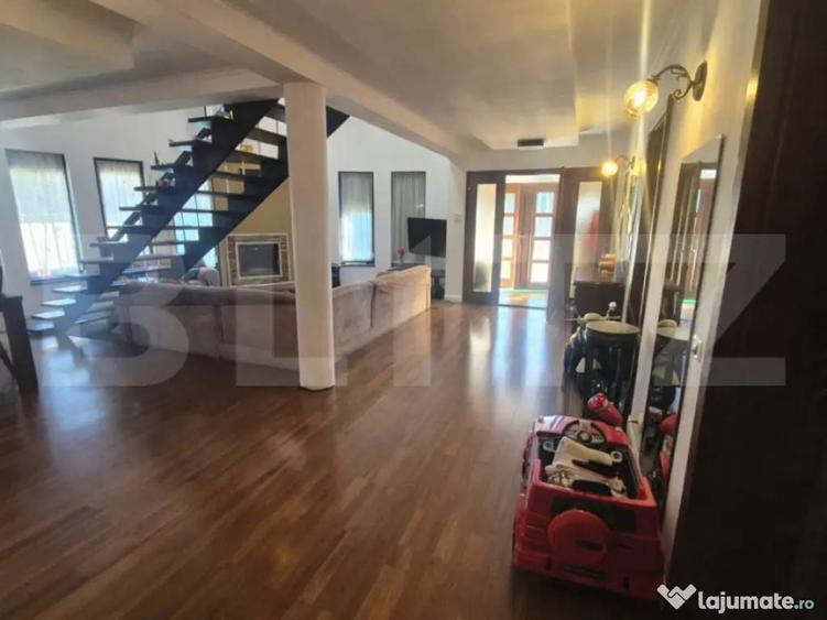 Casa de vanzare, 300 mp, teren 600 mp, zona Bercu Rosu - 11