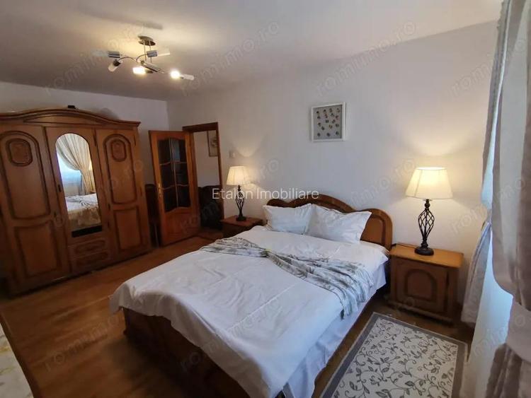 Apartament 2 camere, etaj 3, Piata Bistrita Precista Apartament 2 camere, etaj 3, Piata Bistrita Precista