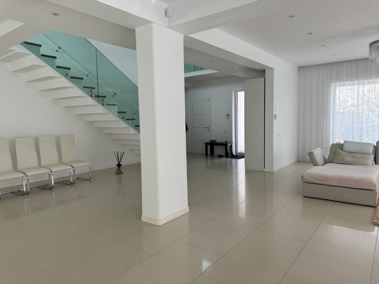 Vând vilă de lux S+P+et1 - 9