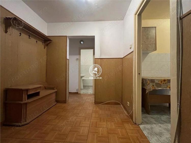 Apartament decomandat cu 2 camere in Nicolina 1, etajul 1 - 15