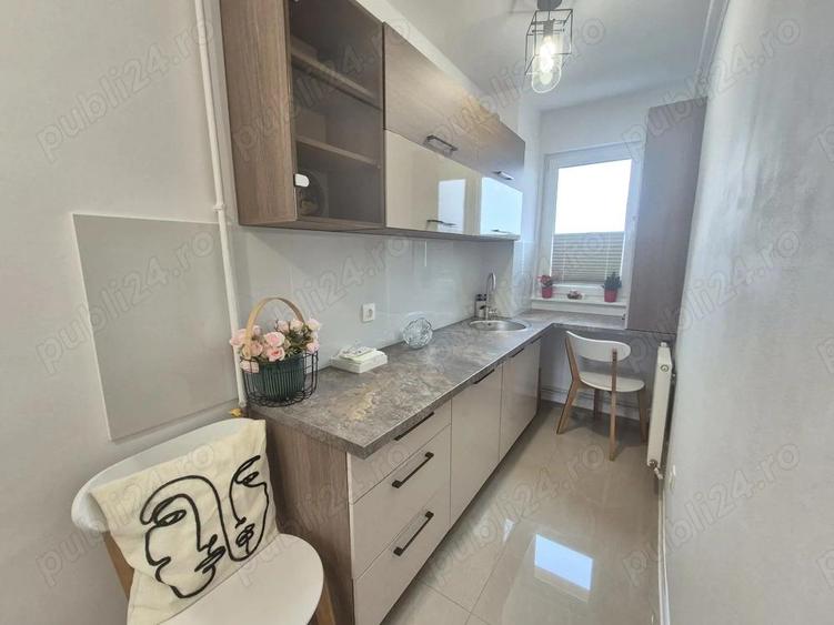 Vanzare Apartament 2 camere cochet mobilat si utilat complet de lux - 3