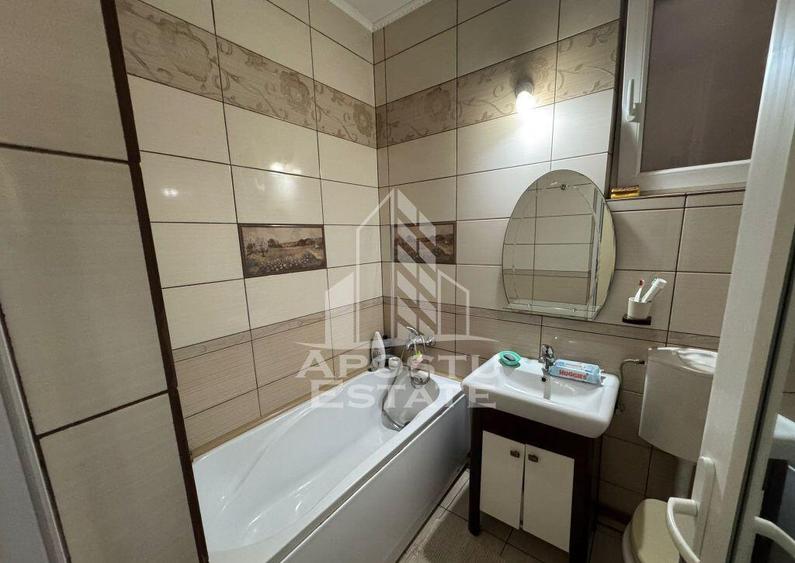 Apartament cu 2 camere, centrala proprie, boxa, Piata Maria - 1