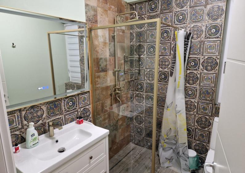 Apartament 3 camere, 110 mp, zona Cornitoiu - 2