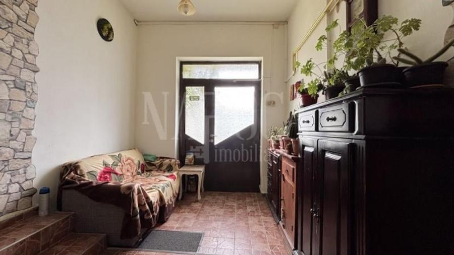 Casa 8 camere de vanzare in Floresti - 2