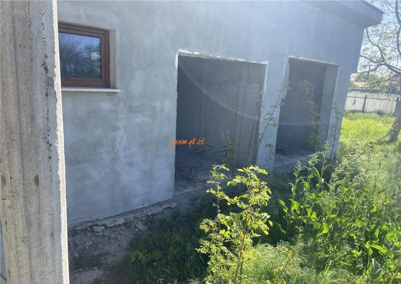 Casa de in sat Botarlau , parter si mansarda cu suprafata - 16