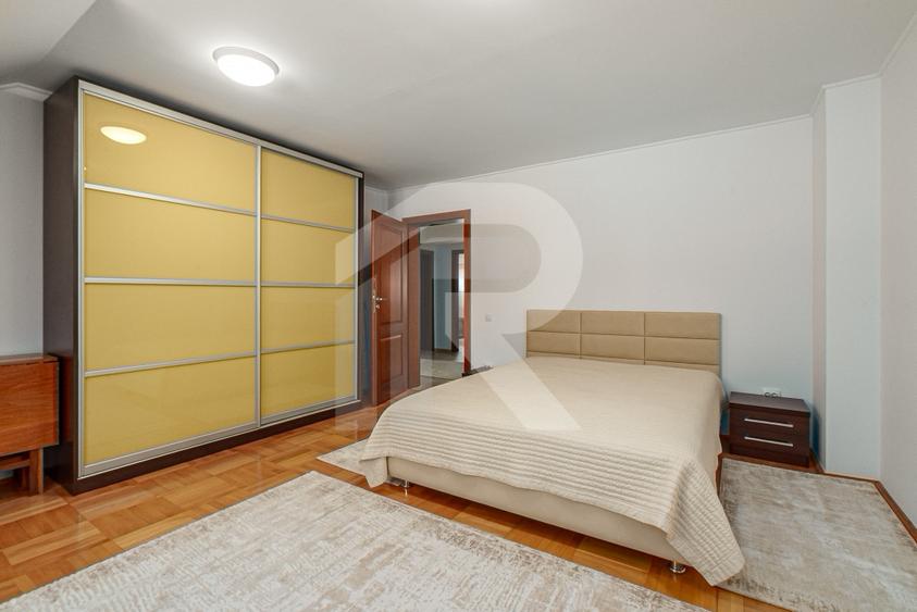 Vila de vanzare in Busteni – 8 dormitoare, vedere directa spre Crucea Caraiman! - 30