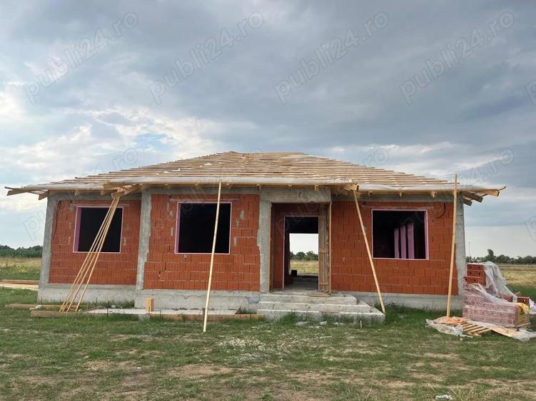 Casa moderna in Santandrei, 500 mp teren, 3 dormitoare, zona de maxim interes finisata in alb - 1