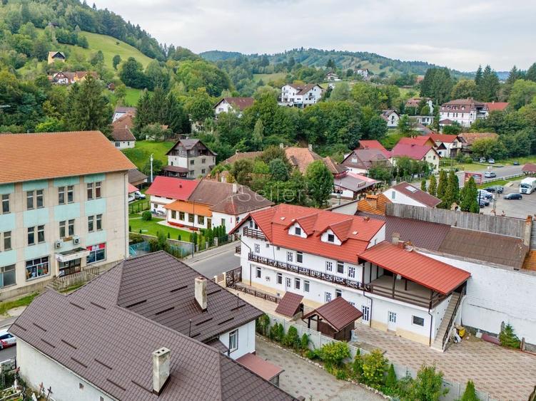 Proximitate imediata fata de Castelul Bran - 16