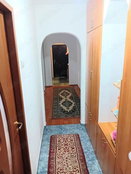 Vand apartament cu 3 camere la et 2 din 4, in Mircea cel batran, Iasi. - 1
