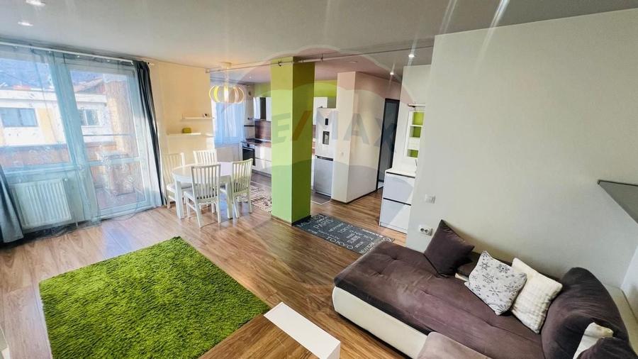 Apartament de inchiriat cu 3 camere  zona Canal 7 - 1