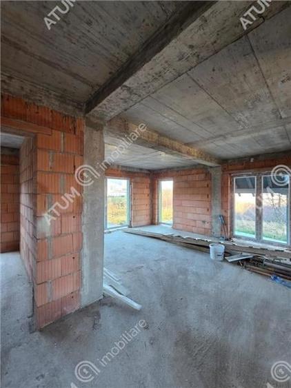 Casa cu 5 camere si gradina de 415 mp din Selimbar in Sibiu - 1