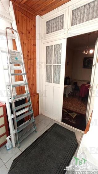 Casa de vanzare in zona Mantuleasa - 9