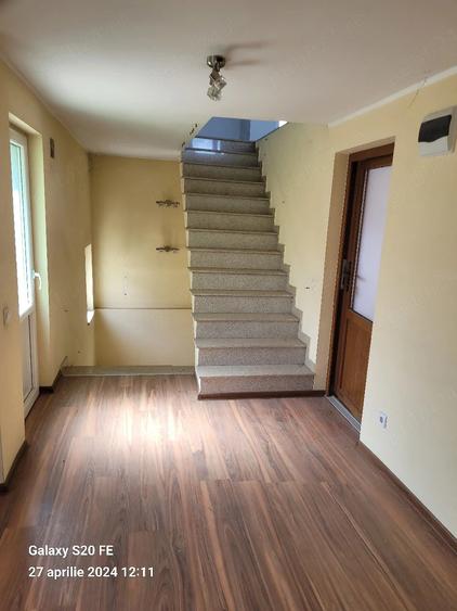 Casă cu 6 camere cu Teren 511 Mp în Central
