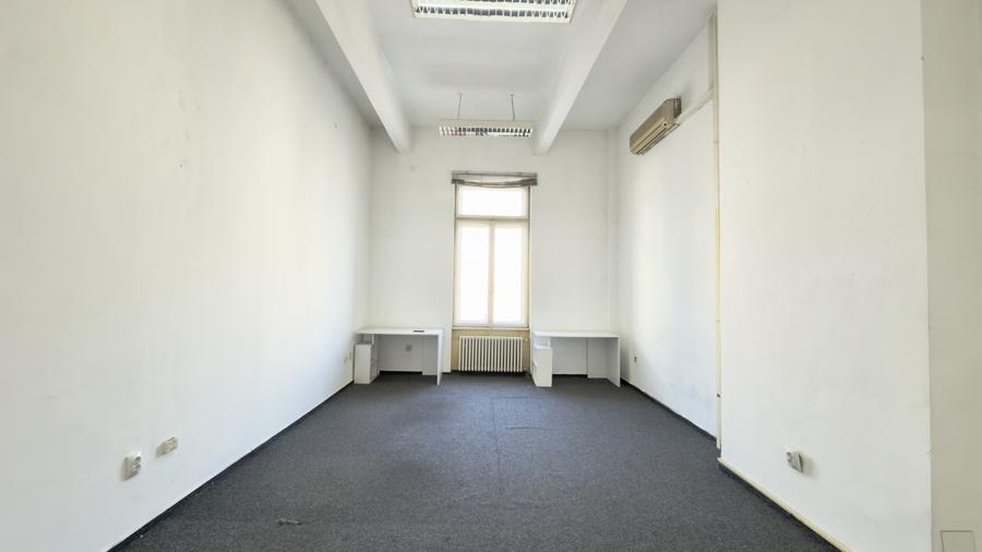 Spatiu Birou de Inchiriat  Metrou Universitate 29 MP Paza 24/7 - 3