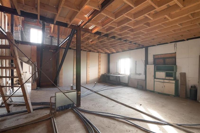 RECO casa Inand la rosu cu teren imens - 14