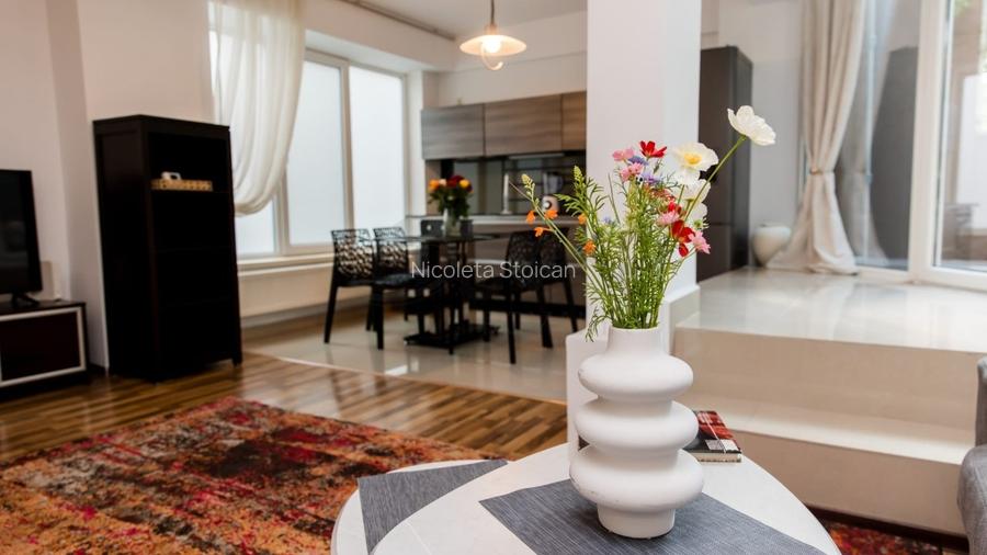 Apartament cu 2 camere decomandat în Herăstrău Apartament cu 2 camere decomandat în Herăstrău