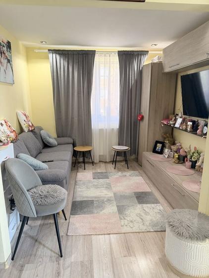 Vand Apartament cu 3 camere - 6