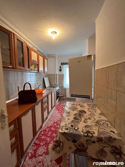 Inchiriez o garsoniera, in sector 5, zona Rahova, centrala proprie - 2