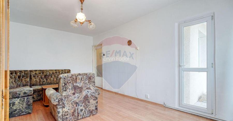 Apartament cu 3 camere de vanzare in zona Lenin, Sfant... Apartament cu 3 camere de vanzare in zona Lenin, Sfant...