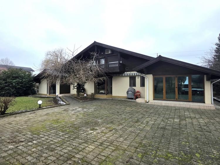 Vila deosebita de vanzare in Otopeni langa ''Ana Aslan'' - arhitectura germana - 78