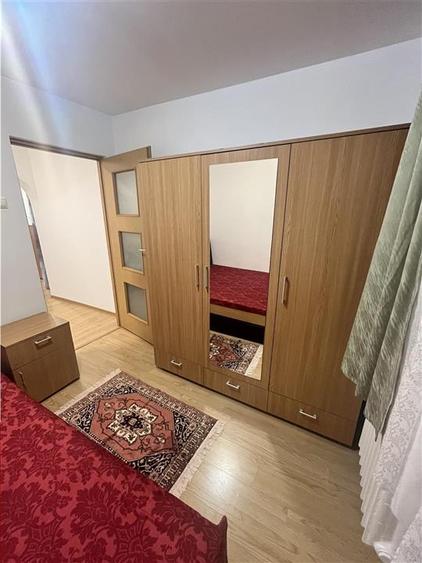 Apartament cu 2 camere decomandat, mobilat în Tei