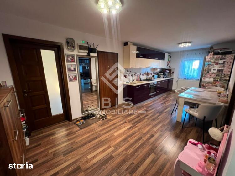 Apartament cu 4 camere, mobilat în Central