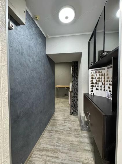 Spațiu comercial, de 70 mp, în Romană