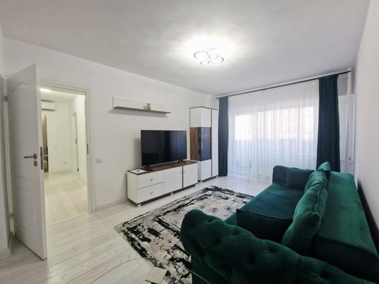 Apartament cu 3 camere decomandat în Obor