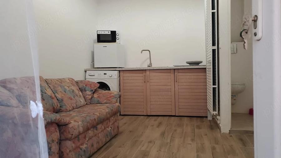 Garsonieră decomandată în Central