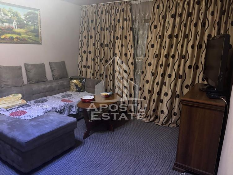 Apartament cu 2 camere semidecomandat, mobilat în Lipovei